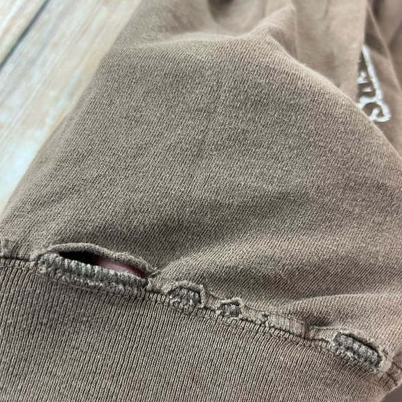 Vintage American Eagle Distressed Brown Shirt Snowboard Camp Chicks Dig Tricks - Picture 4 of 10